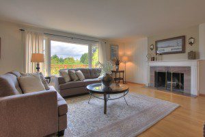Living Room 03